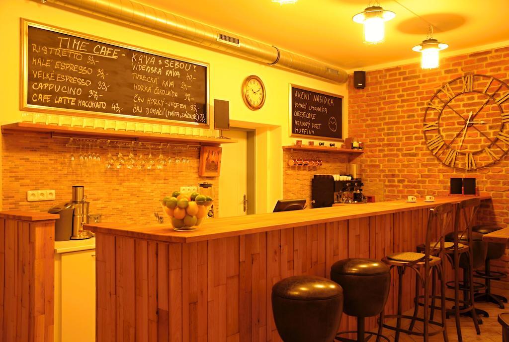 Time Cafe & Penzion Pribram Luaran gambar